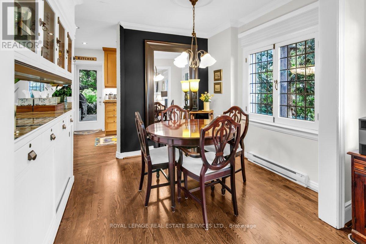 47 Coulson Avenue, Toronto, Ontario  M4V 1Y3 - Photo 4 - C13706166