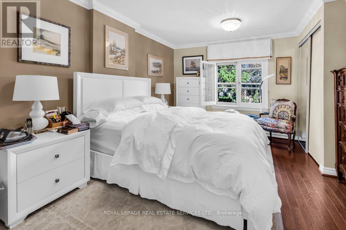 47 Coulson Avenue, Toronto, Ontario  M4V 1Y3 - Photo 9 - C13706166