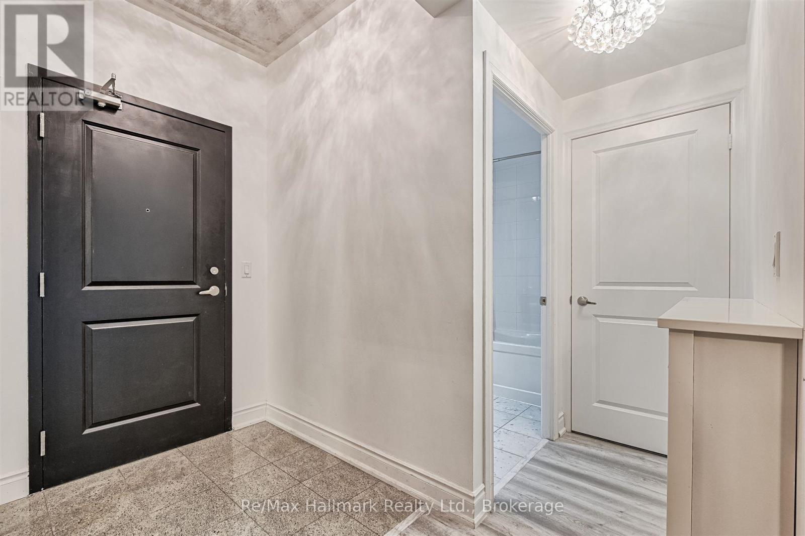 407 - 21 Grand Magazine Street N, Toronto, Ontario  M5V 1B5 - Photo 3 - C13706176