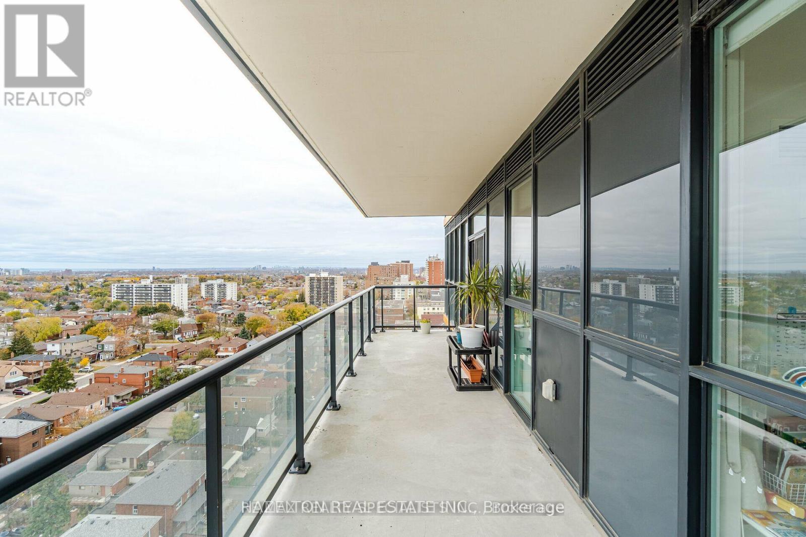 1304 - 1603 Eglinton Avenue W, Toronto, Ontario  M6E 0A1 - Photo 15 - C13706218