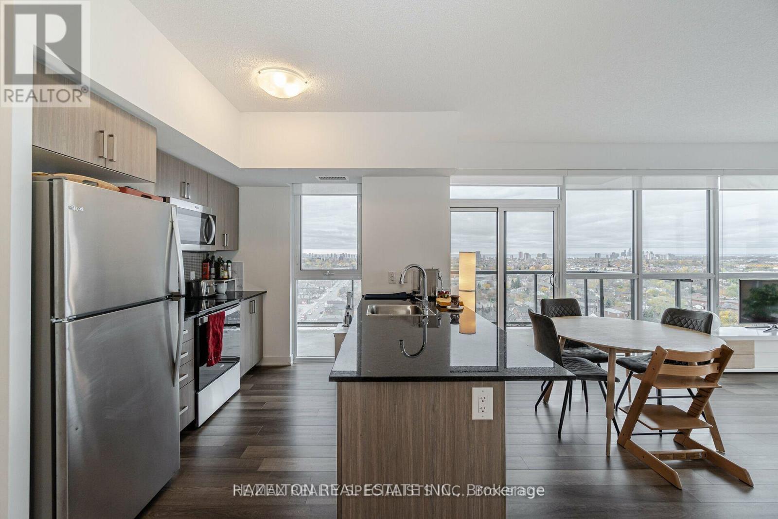 1304 - 1603 Eglinton Avenue W, Toronto, Ontario  M6E 0A1 - Photo 3 - C13706218