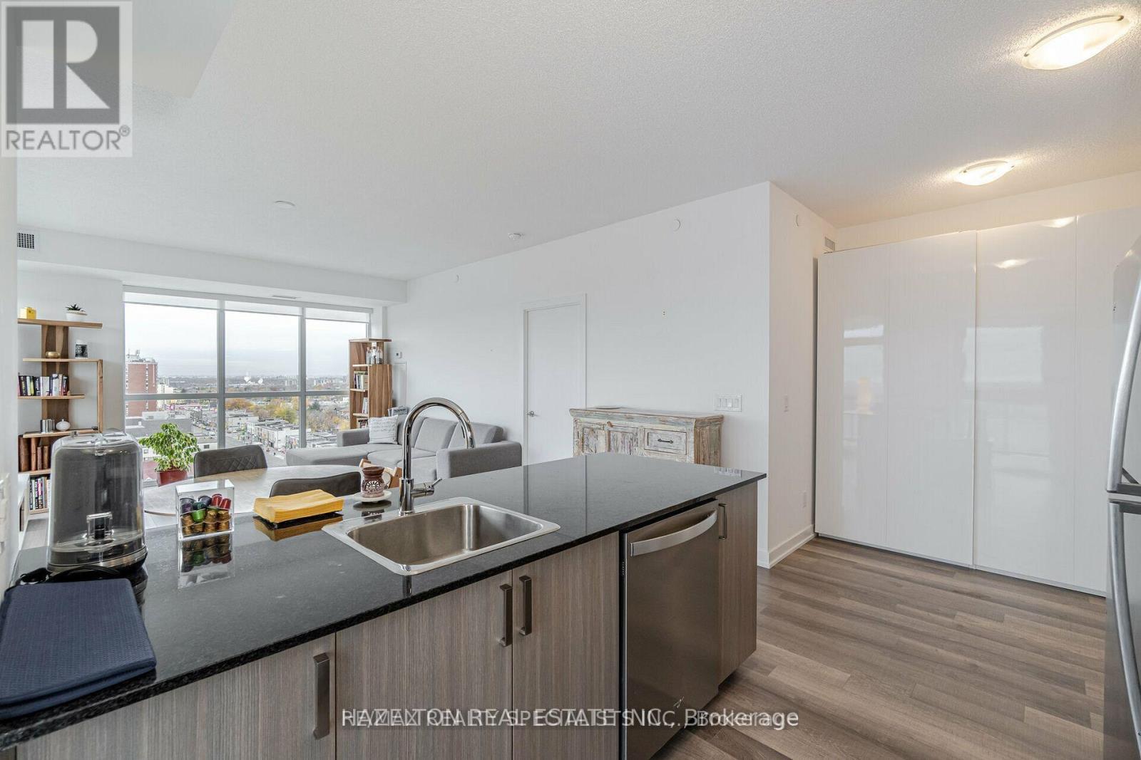 1304 - 1603 Eglinton Avenue W, Toronto, Ontario  M6E 0A1 - Photo 4 - C13706218