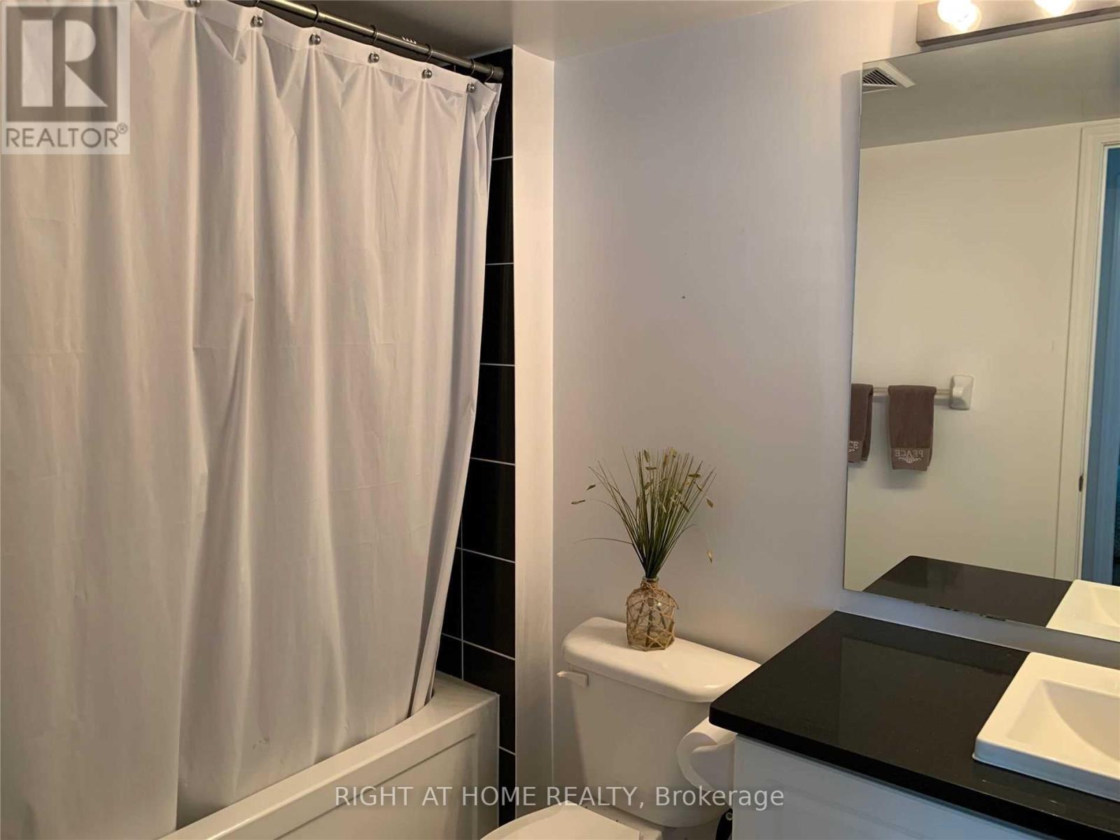810 - 19 Grand Trunk Crescent, Toronto, Ontario  M5J 3A3 - Photo 14 - C13706246