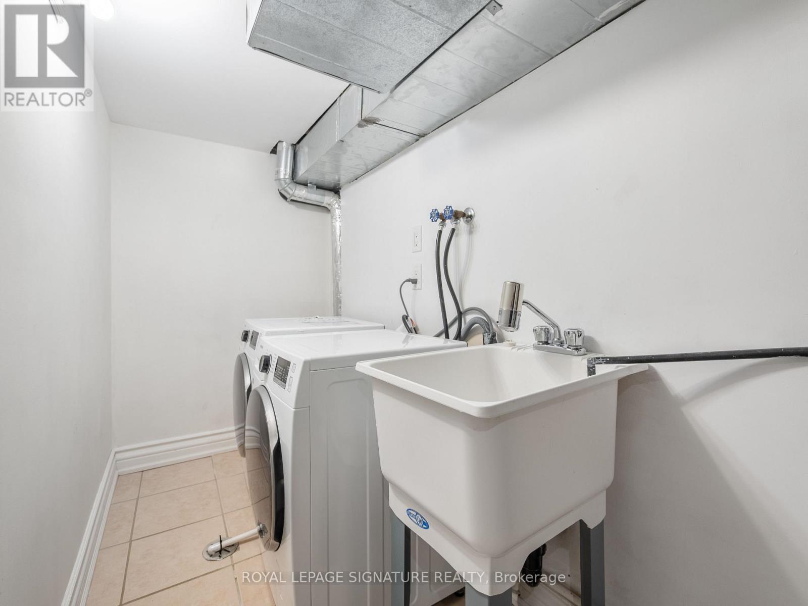 4 Whitaker Avenue, Toronto, Ontario  M6J 1A1 - Photo 20 - C13706284