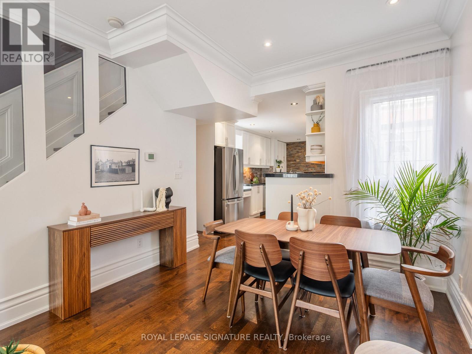 4 Whitaker Avenue, Toronto, Ontario  M6J 1A1 - Photo 6 - C13706284