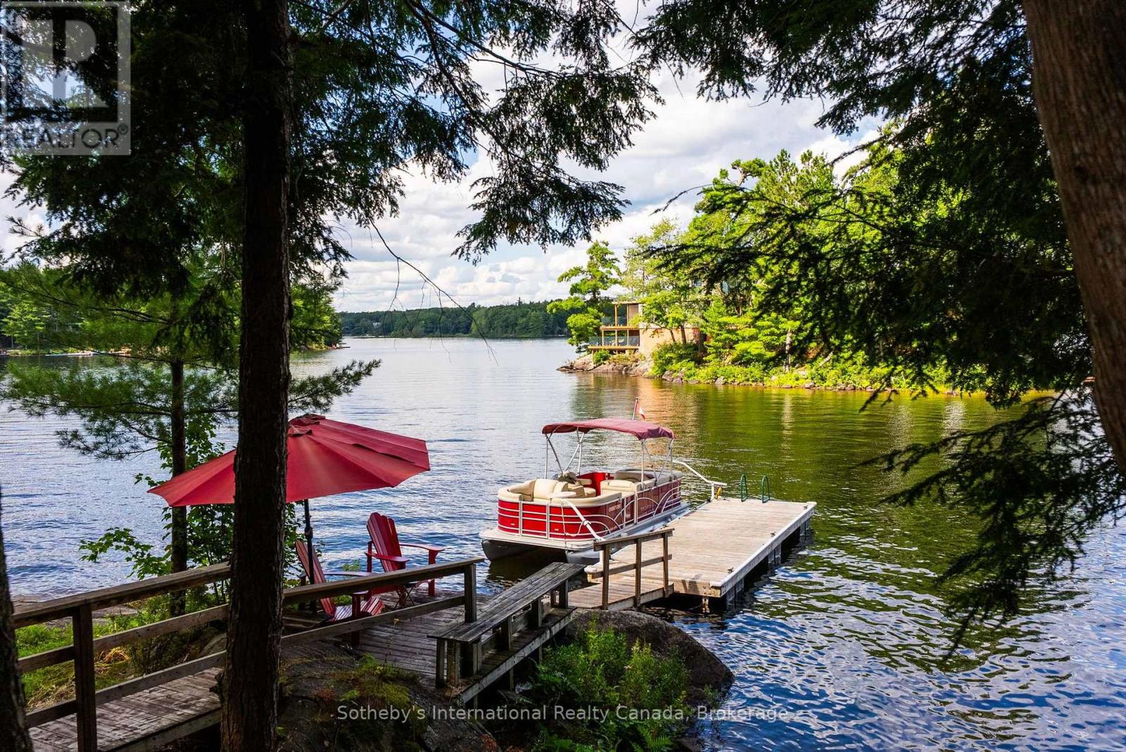 1061 Hurling Point Road, Muskoka Lakes, Ontario  P0C 1A0 - Photo 2 - X13706136
