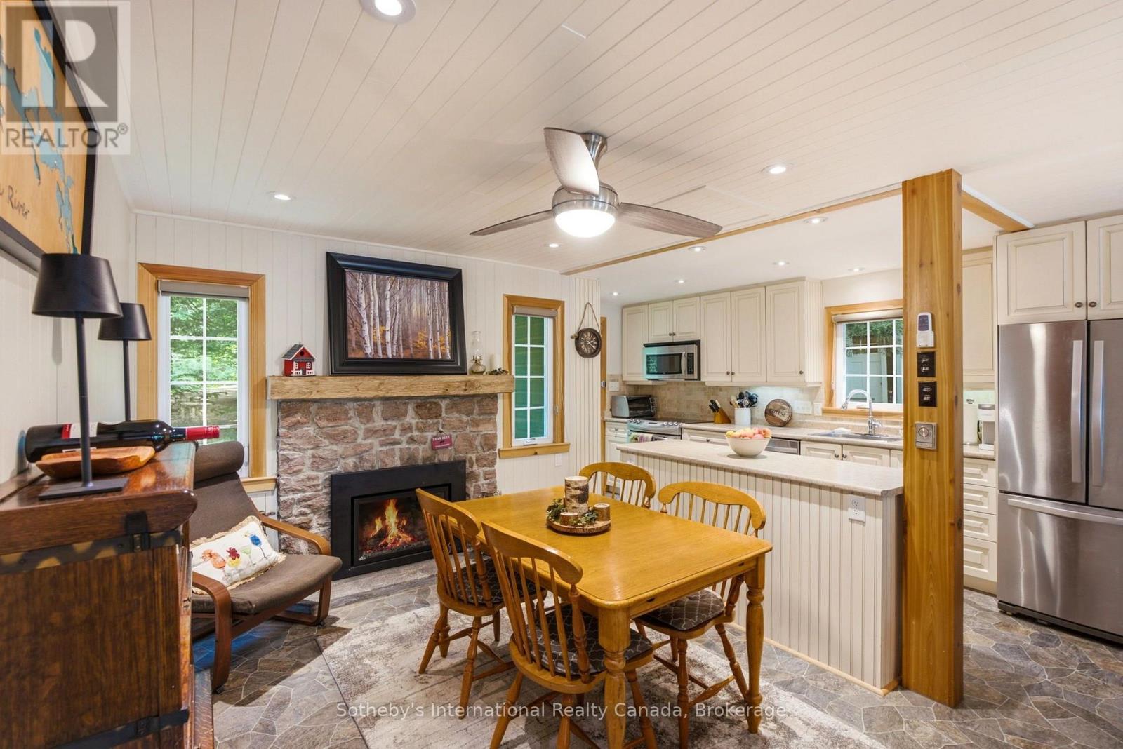 1061 Hurling Point Road, Muskoka Lakes, Ontario  P0C 1A0 - Photo 8 - X13706136