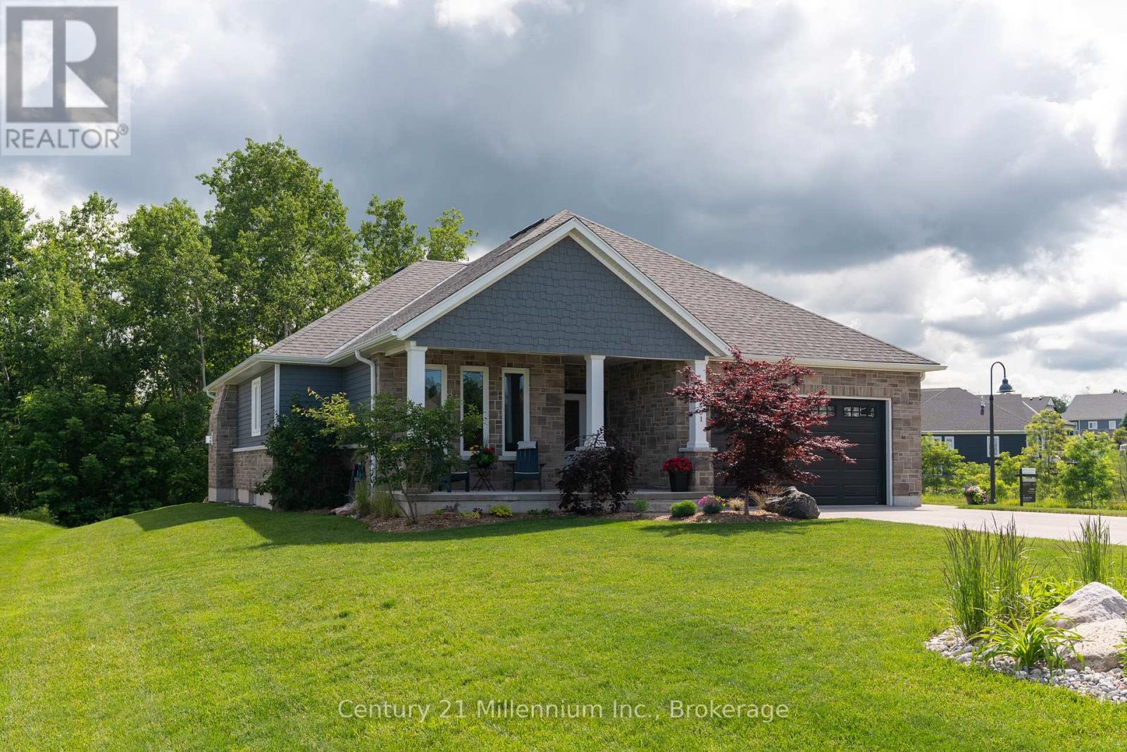 401 Algoma Crescent, Georgian Bluffs, Ontario  N0H 1S0 - Photo 2 - X13706170