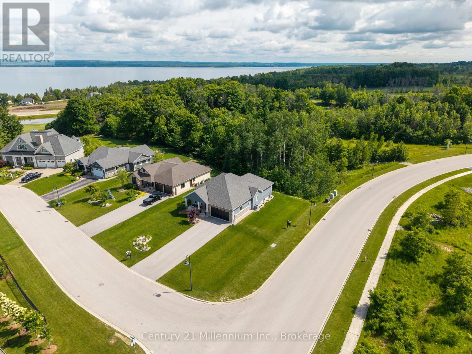 401 Algoma Crescent, Georgian Bluffs, Ontario  N0H 1S0 - Photo 6 - X13706170