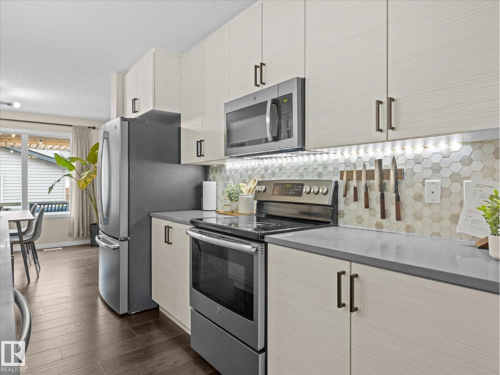 2533 Price Wy SW, Edmonton, Alberta  T6W 3V9 - Photo 10 - E4495039