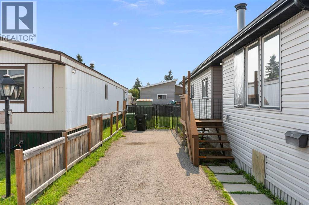 465, 3223 83 Street Nw, Calgary, Alberta  T3B 5P3 - Photo 5 - A2334545