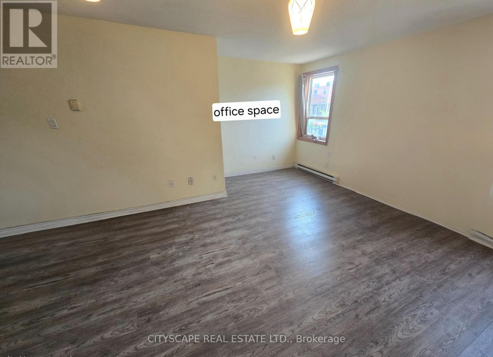 2a-Fr - 911a Danforth Avenue, Toronto, Ontario  M4J 1L8 - Photo 4 - E13706020