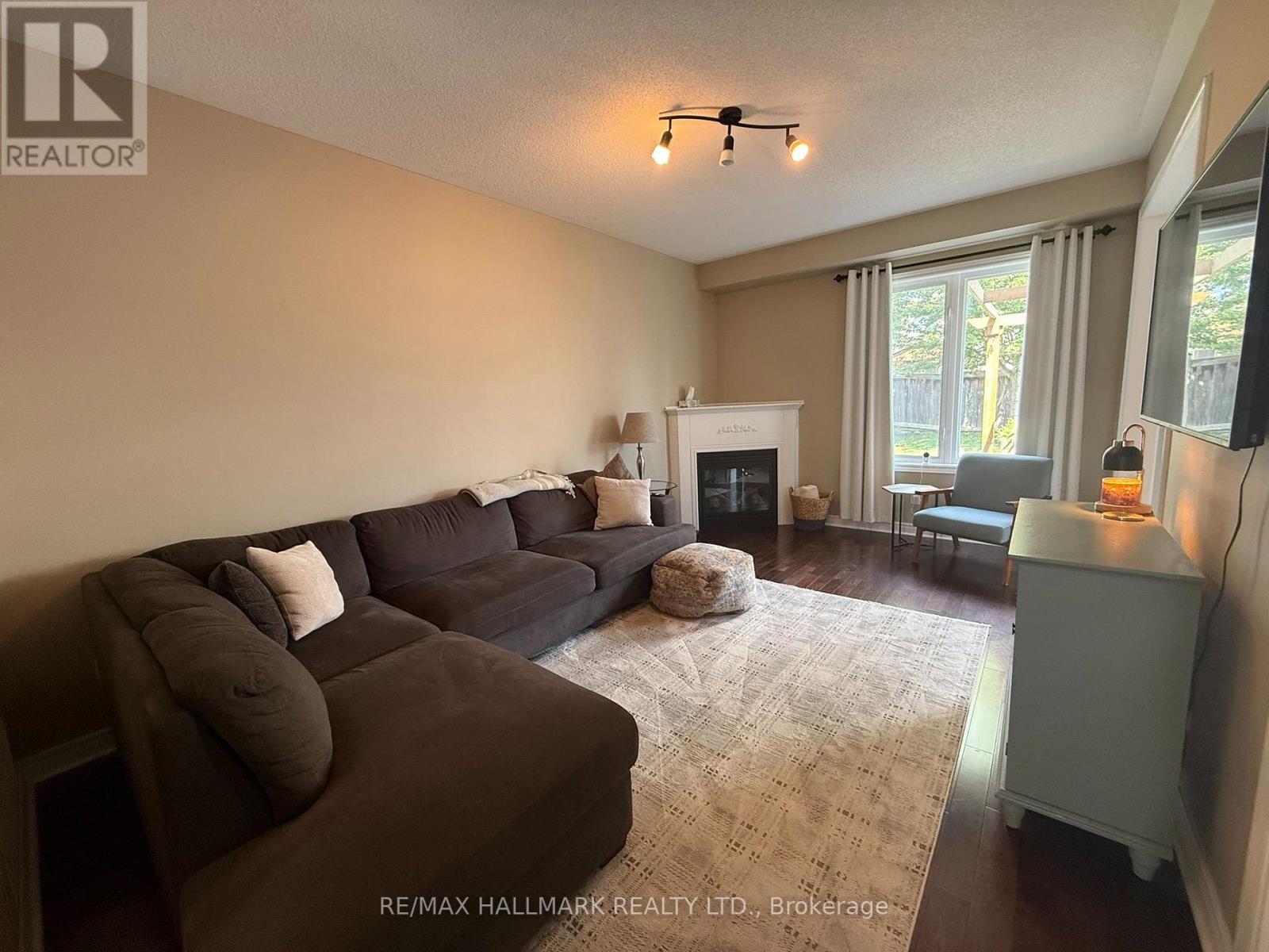 15 Arnold Johnston Street, Clarington, Ontario  L1E 2V3 - Photo 5 - E13706116