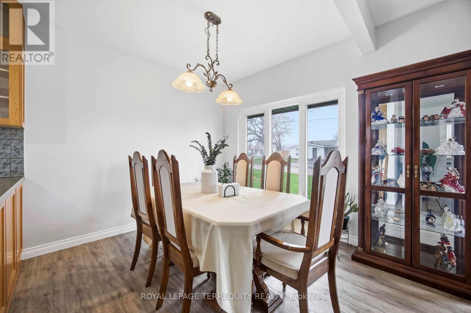 971 Oklahoma Drive, Pickering, Ontario  L1W 2H8 - Photo 16 - E13706292