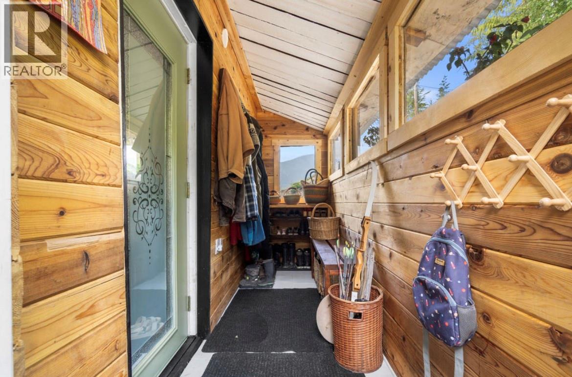 760 Kangaroo Trail, Nakusp, British Columbia V0G 1R0 - Photo 8 - 10395943