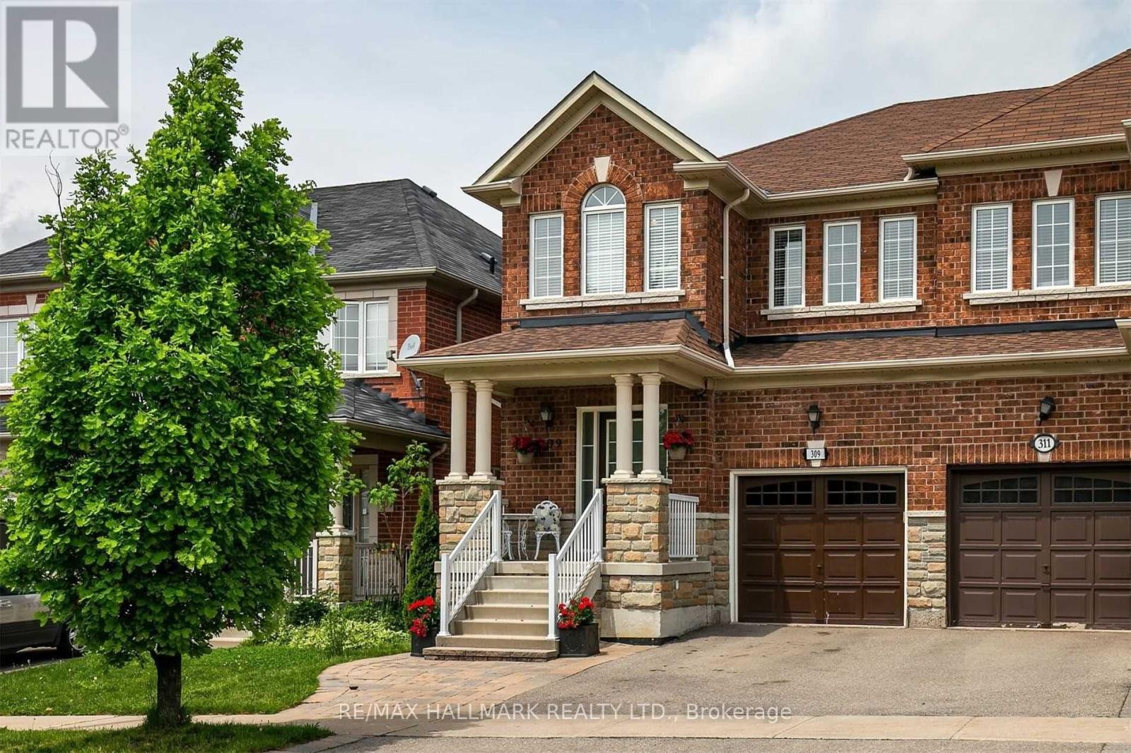 309 Golden Orchard Road, Vaughan (Patterson), Ontario  L6A 0N5 - Photo 2 - N13706034