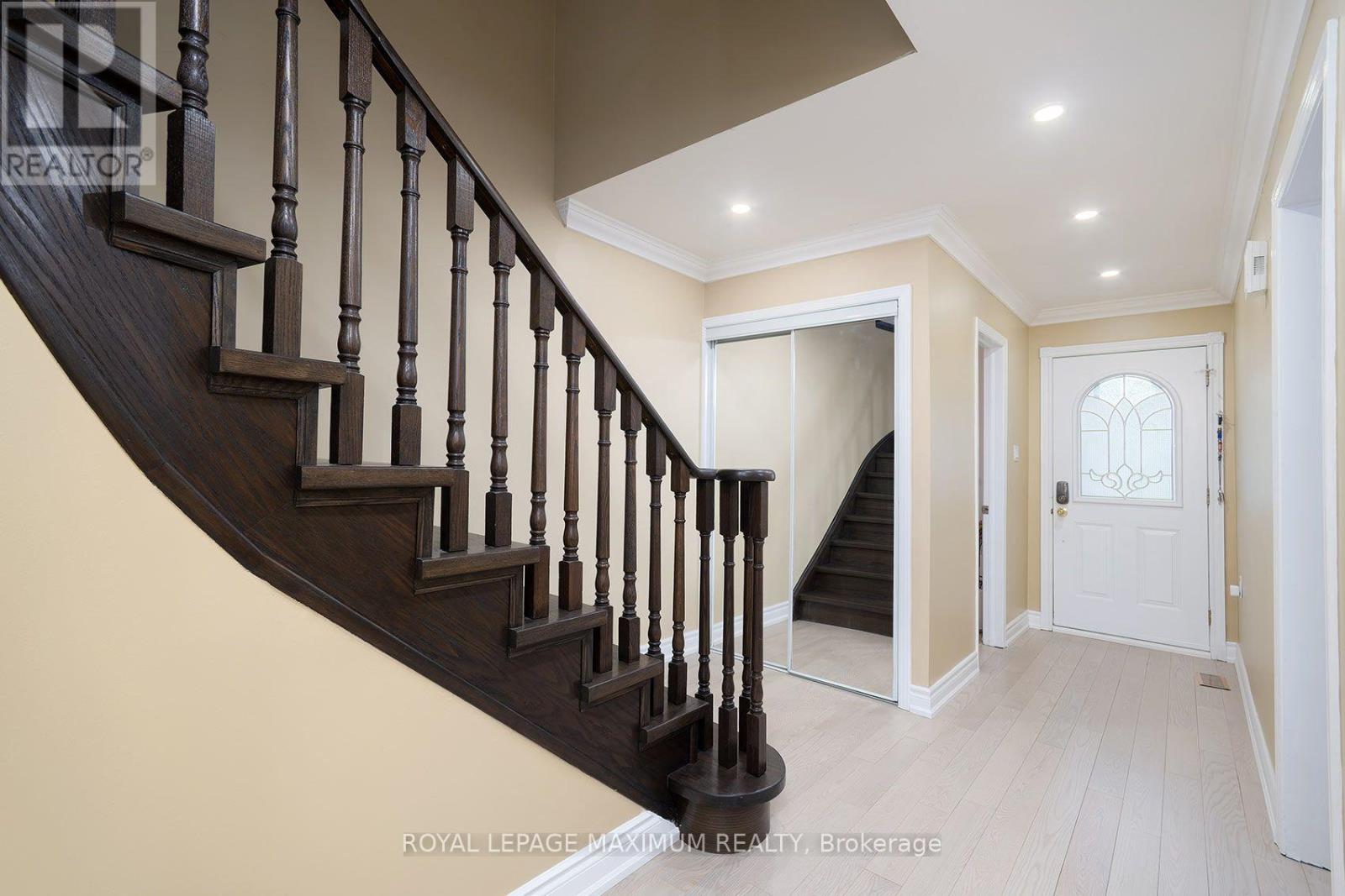 53 Aberdeen Avenue, Vaughan, Ontario  L4L 1C1 - Photo 4 - N13706130