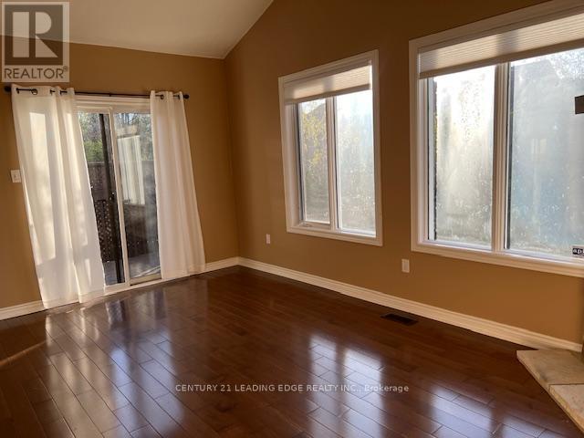 180 Stone Road, Aurora, Ontario  L4G 6Y9 - Photo 11 - N13706188