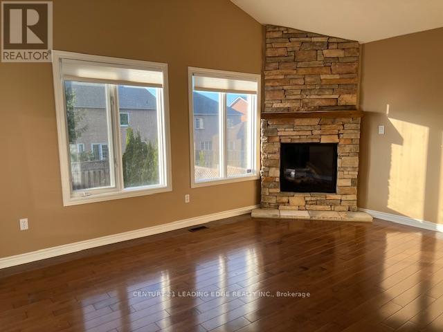 180 Stone Road, Aurora, Ontario  L4G 6Y9 - Photo 3 - N13706188