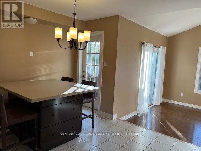 180 Stone Road, Aurora, Ontario  L4G 6Y9 - Photo 5 - N13706188