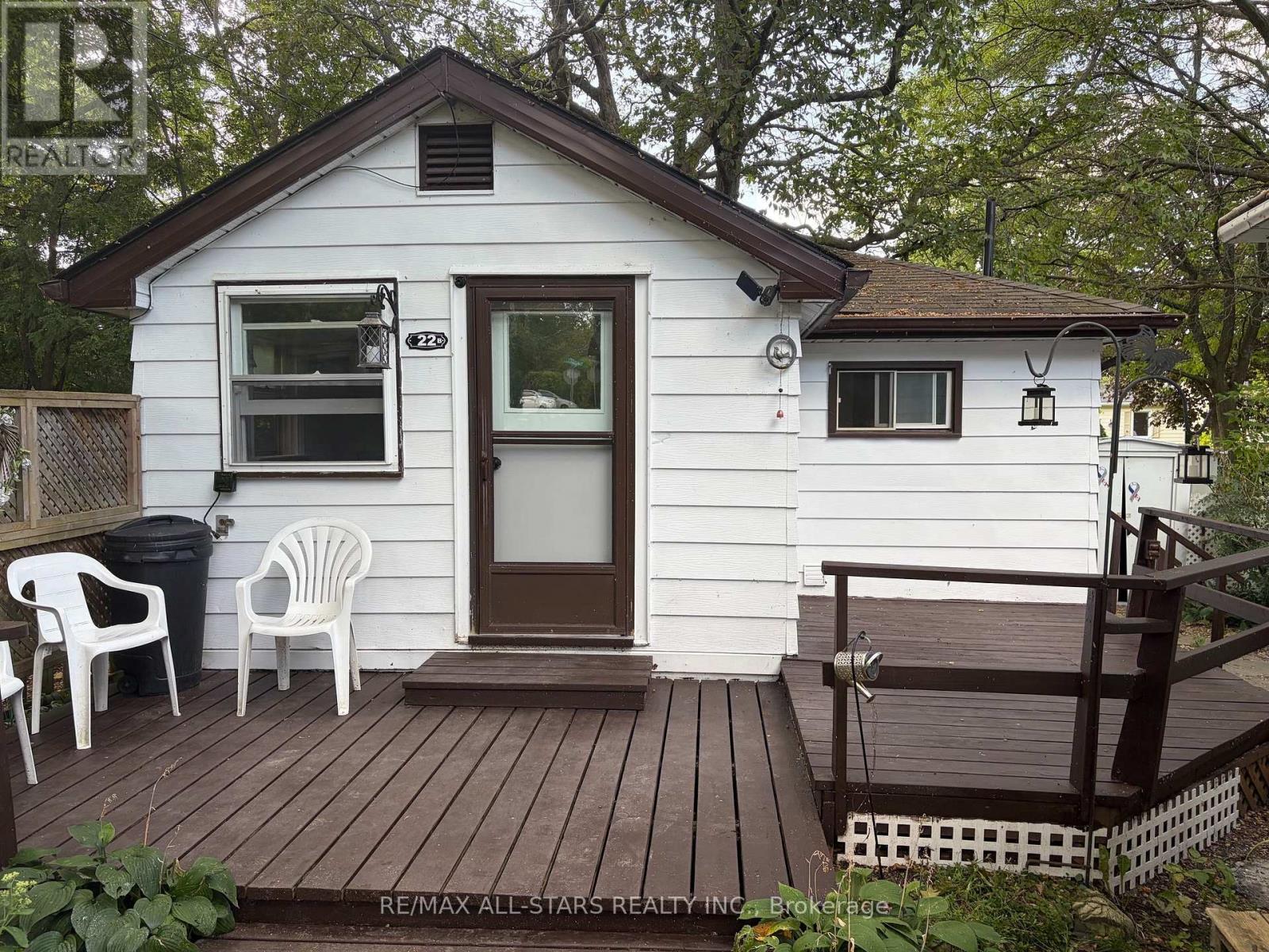 22B THOMPSON DRIVE, Georgina, Ontario