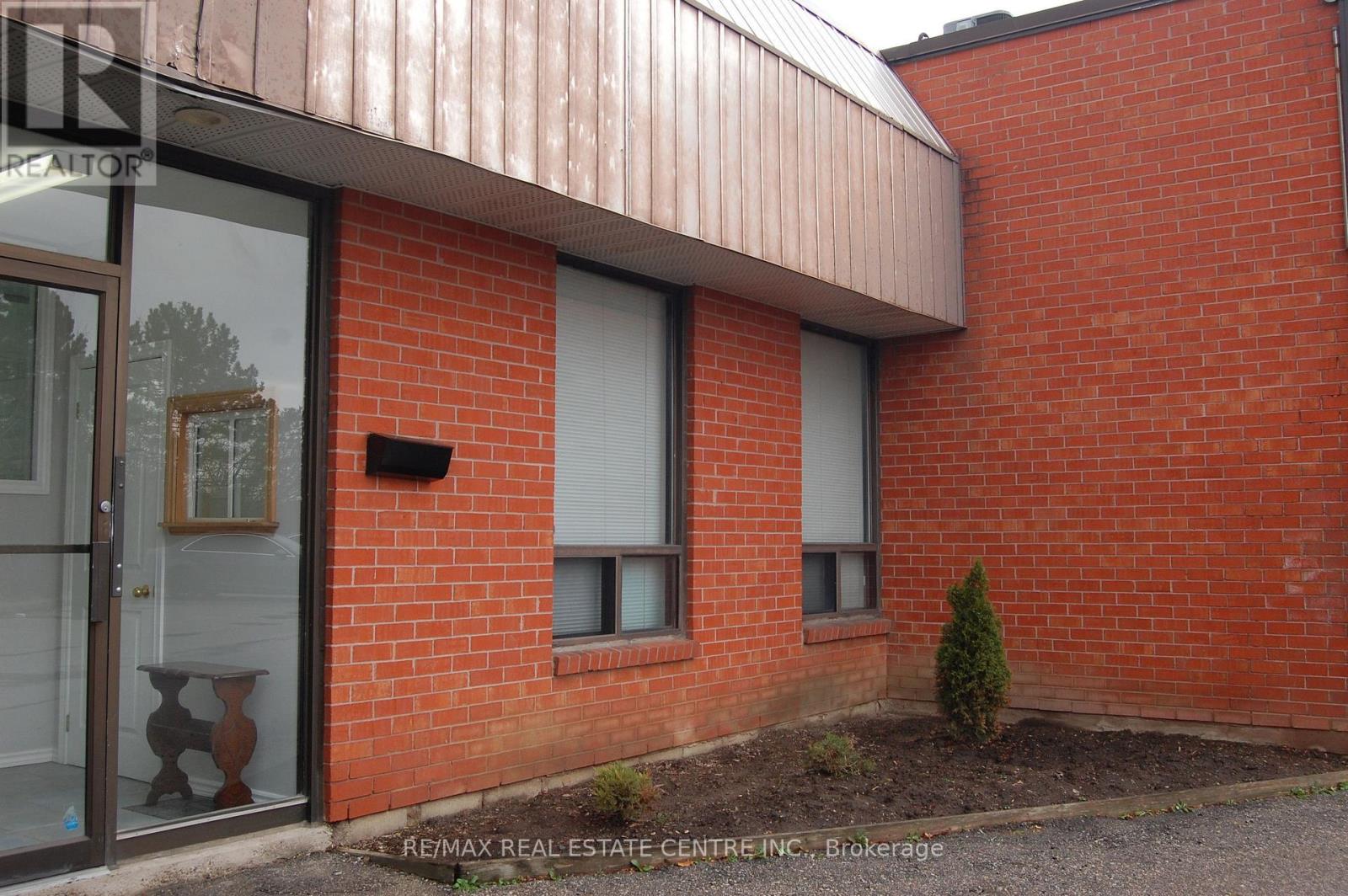 11 - 350 Woodbridge Avenue, Vaughan, Ontario  L4L 3K8 - Photo 2 - N13706258