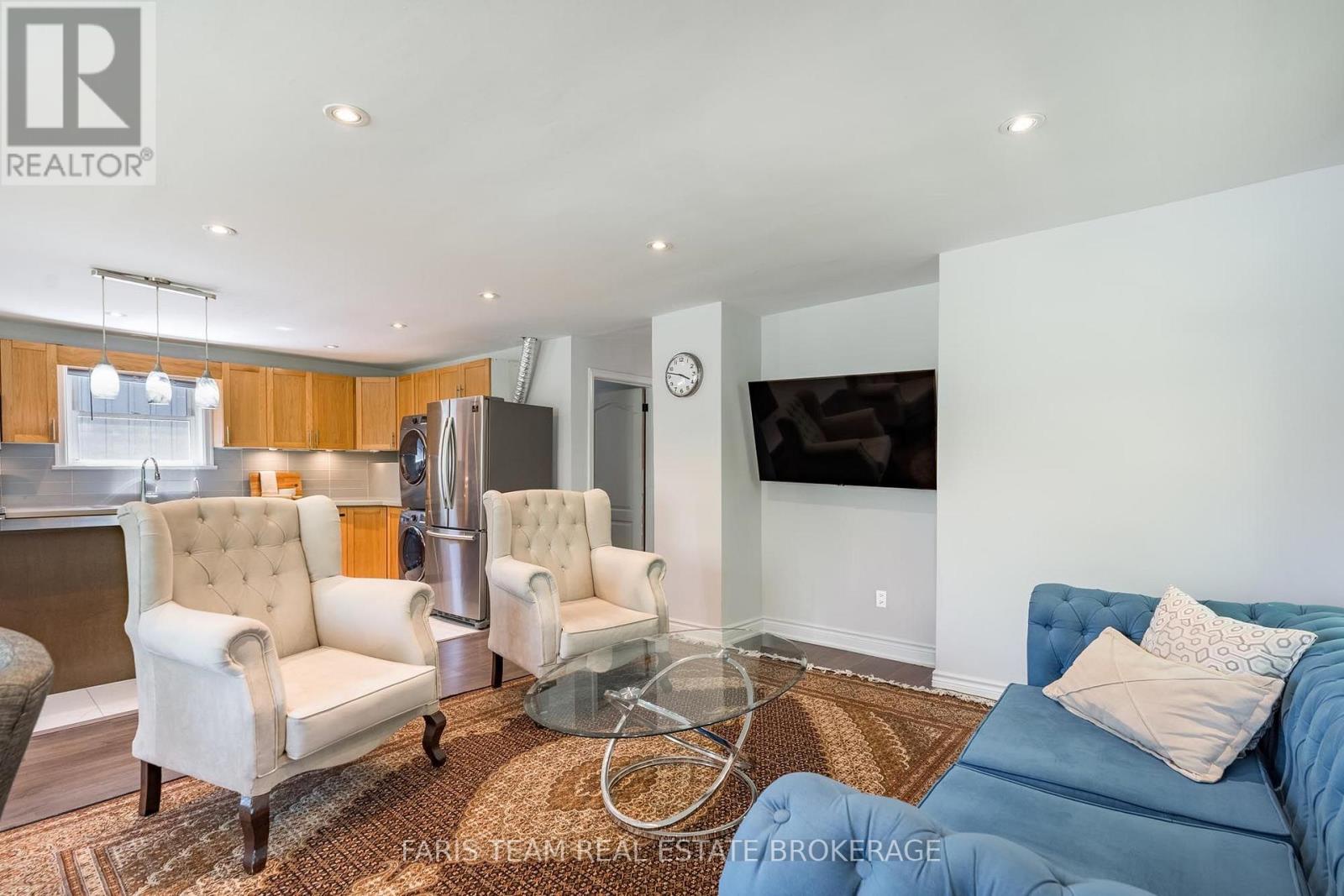 136 Oriole Drive, East Gwillimbury, Ontario  L9N 1G9 - Photo 13 - N13706298