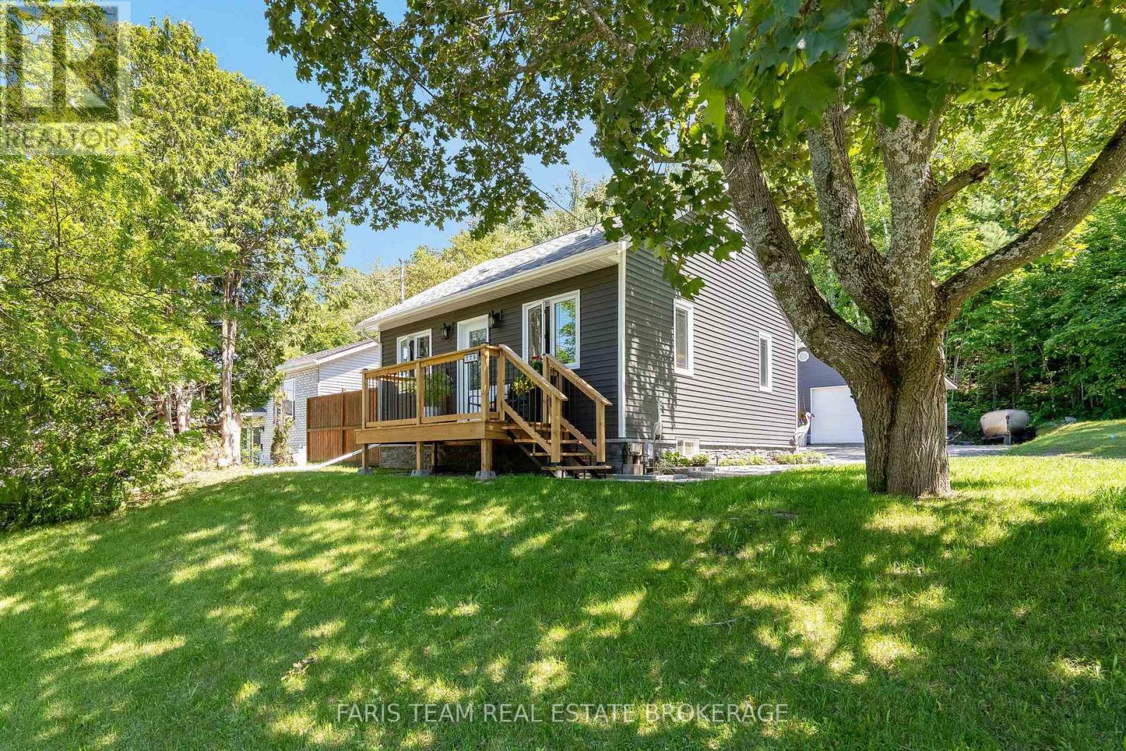 775 Ontario Street, Midland, Ontario  L4R 1A6 - Photo 2 - S13706024