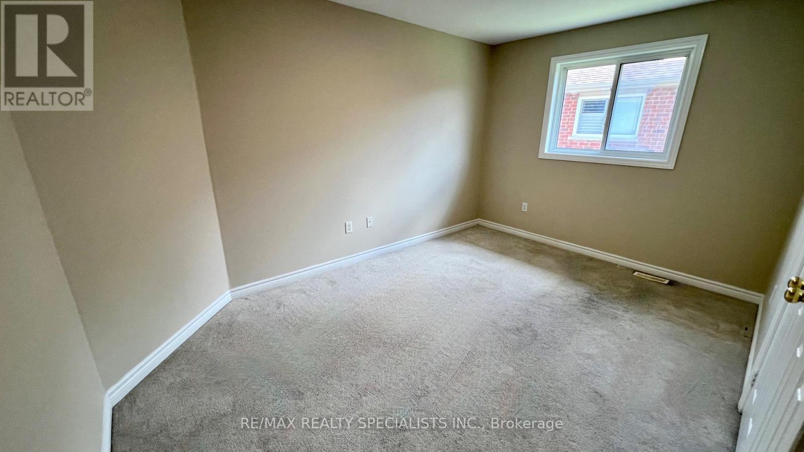 5 Russell Hill Drive, Barrie (Painswick South), Ontario  L4N 0C3 - Photo 14 - S13706308