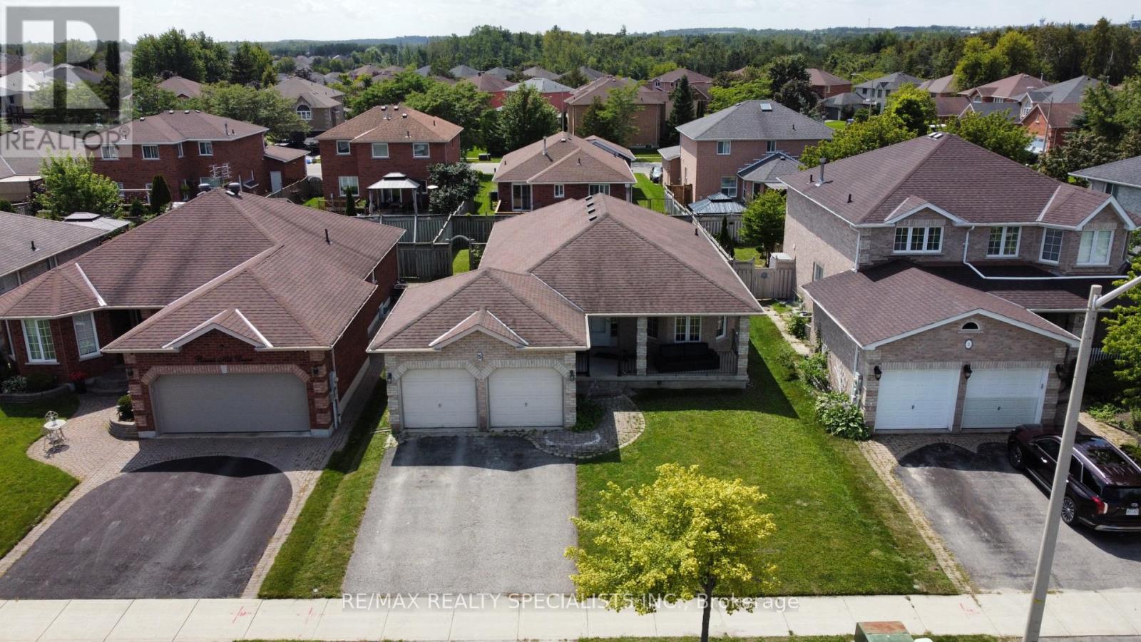 5 Russell Hill Drive, Barrie (Painswick South), Ontario  L4N 0C3 - Photo 23 - S13706308