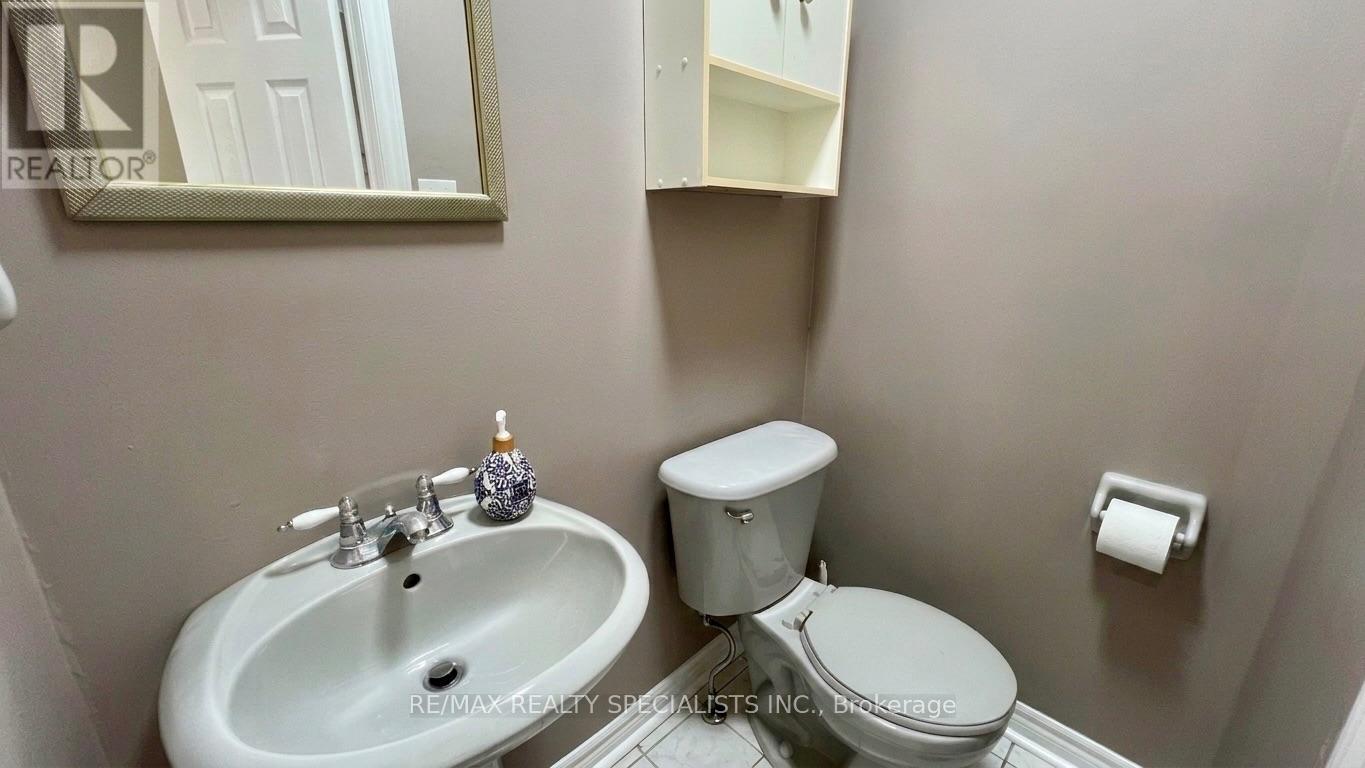 5 Russell Hill Drive, Barrie (Painswick South), Ontario  L4N 0C3 - Photo 9 - S13706308