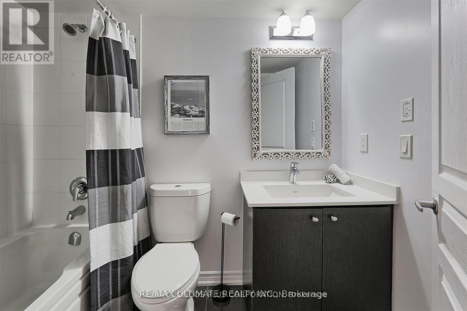 31 - 70 Eastwood Park Gardens, Toronto, Ontario  M8W 0B1 - Photo 11 - W13706064