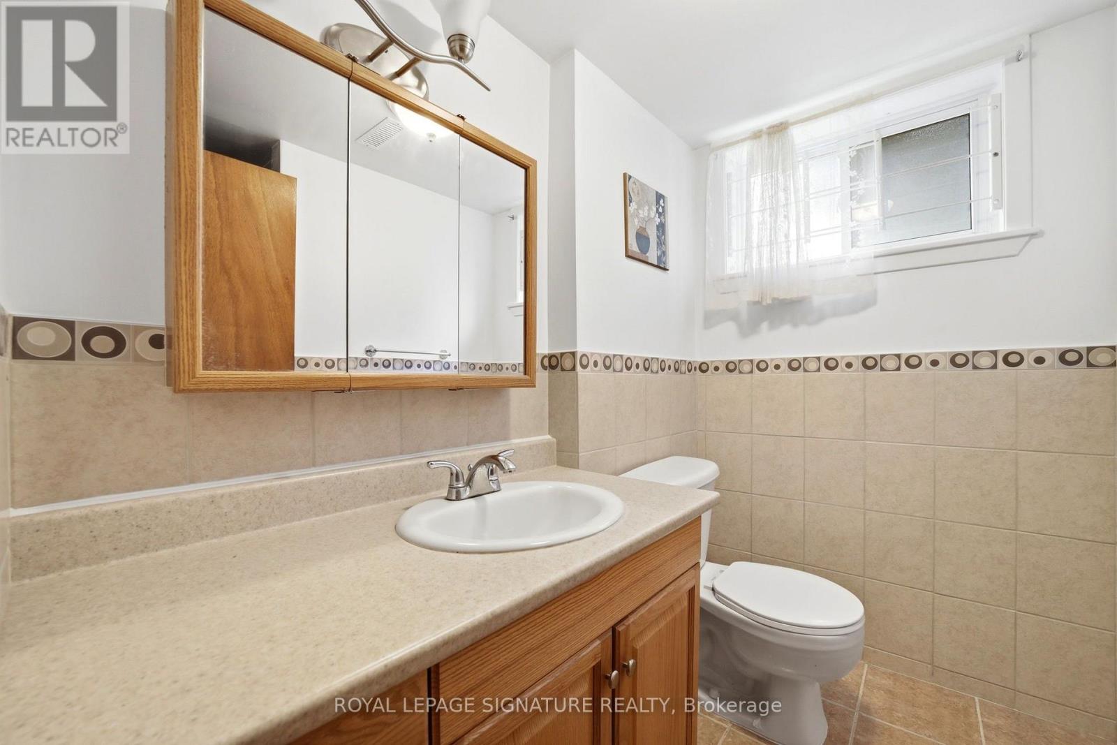 40 Kirk Bradden Road E, Toronto, Ontario  M8Y 2E7 - Photo 23 - W13706110