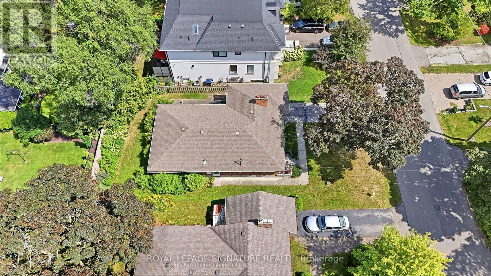 40 Kirk Bradden Road E, Toronto, Ontario  M8Y 2E7 - Photo 33 - W13706110