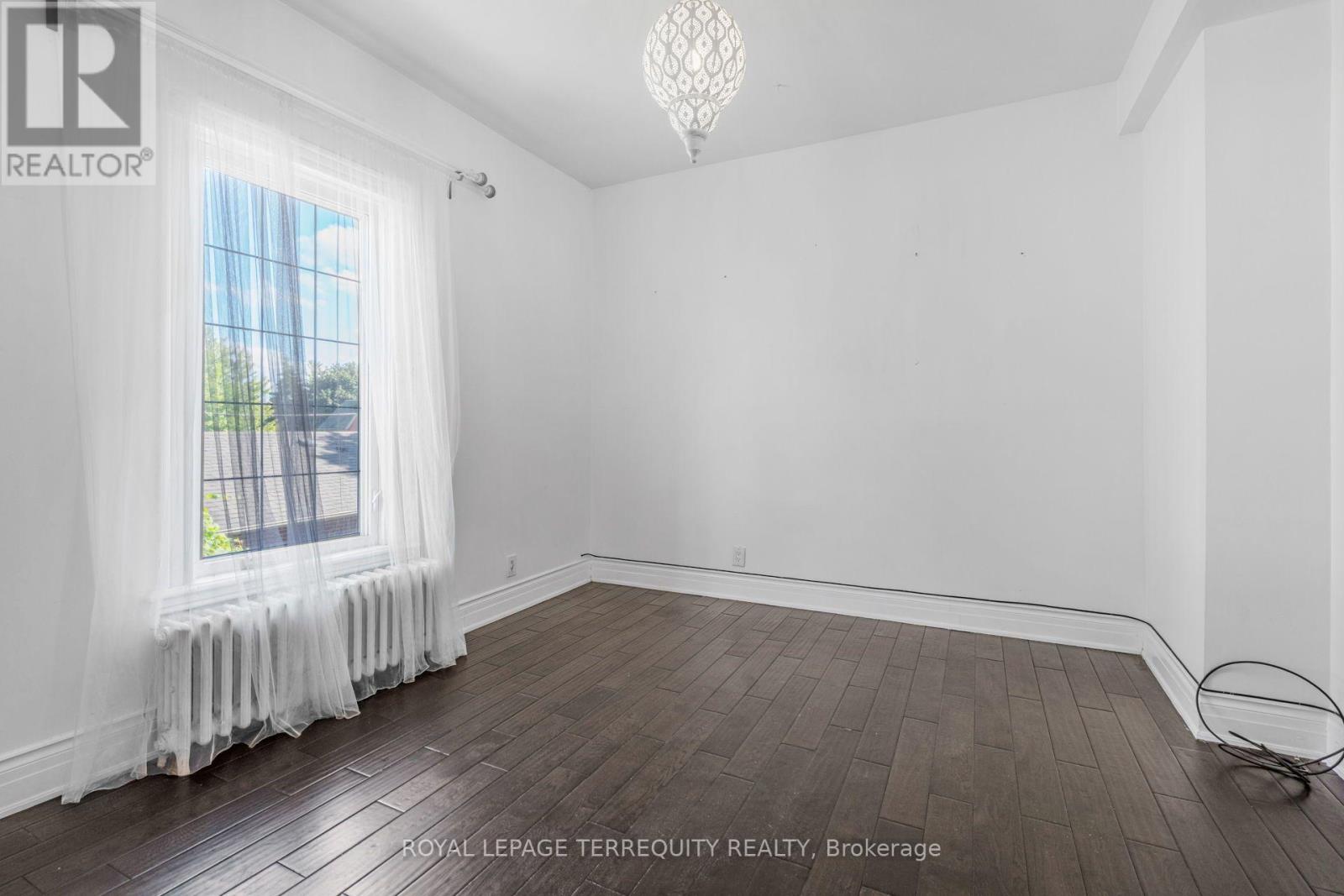 35 Elizabeth Street N, Brampton, Ontario  L6X 1S3 - Photo 18 - W13706134