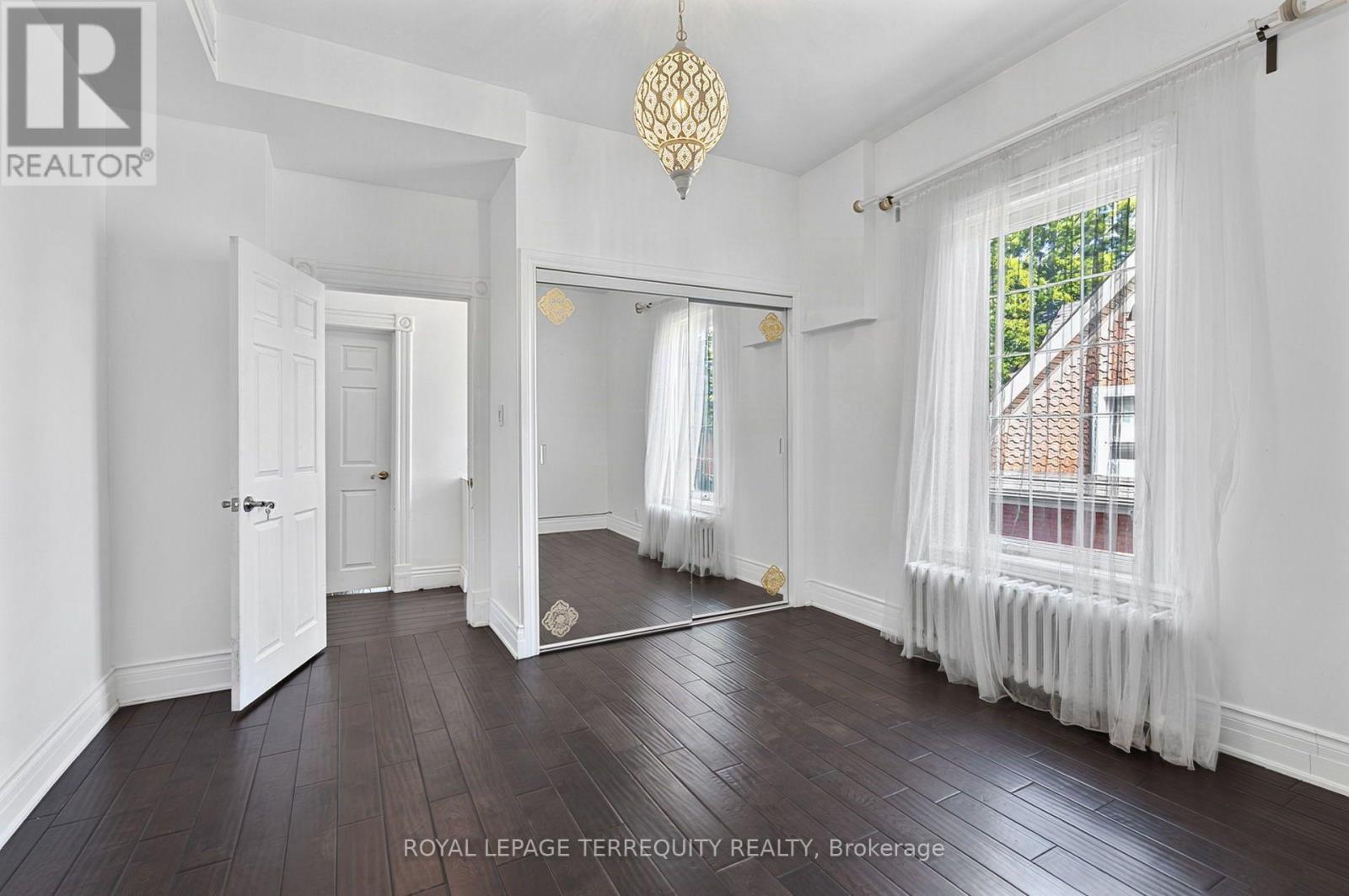 35 Elizabeth Street N, Brampton, Ontario  L6X 1S3 - Photo 19 - W13706134