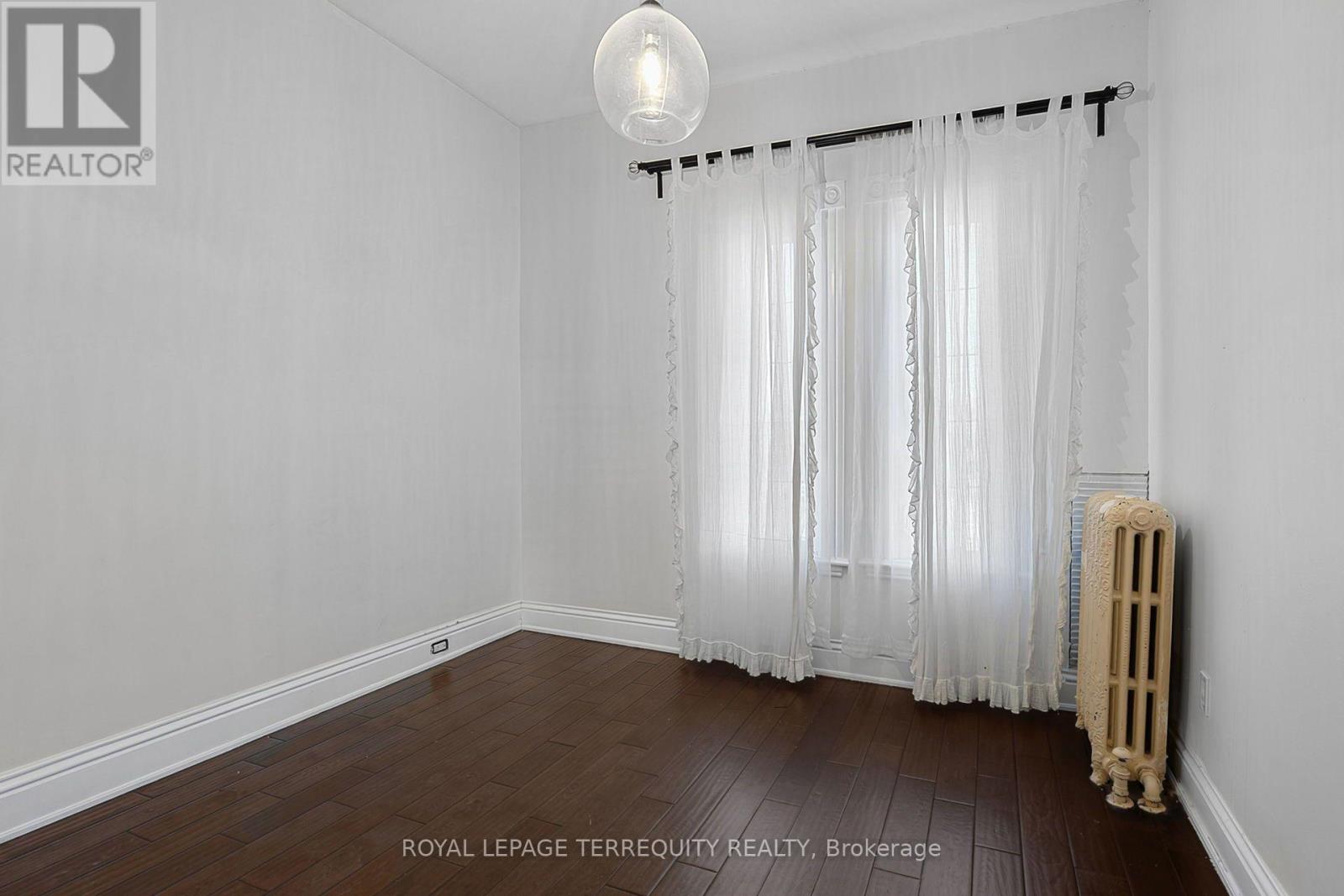 35 Elizabeth Street N, Brampton, Ontario  L6X 1S3 - Photo 24 - W13706134