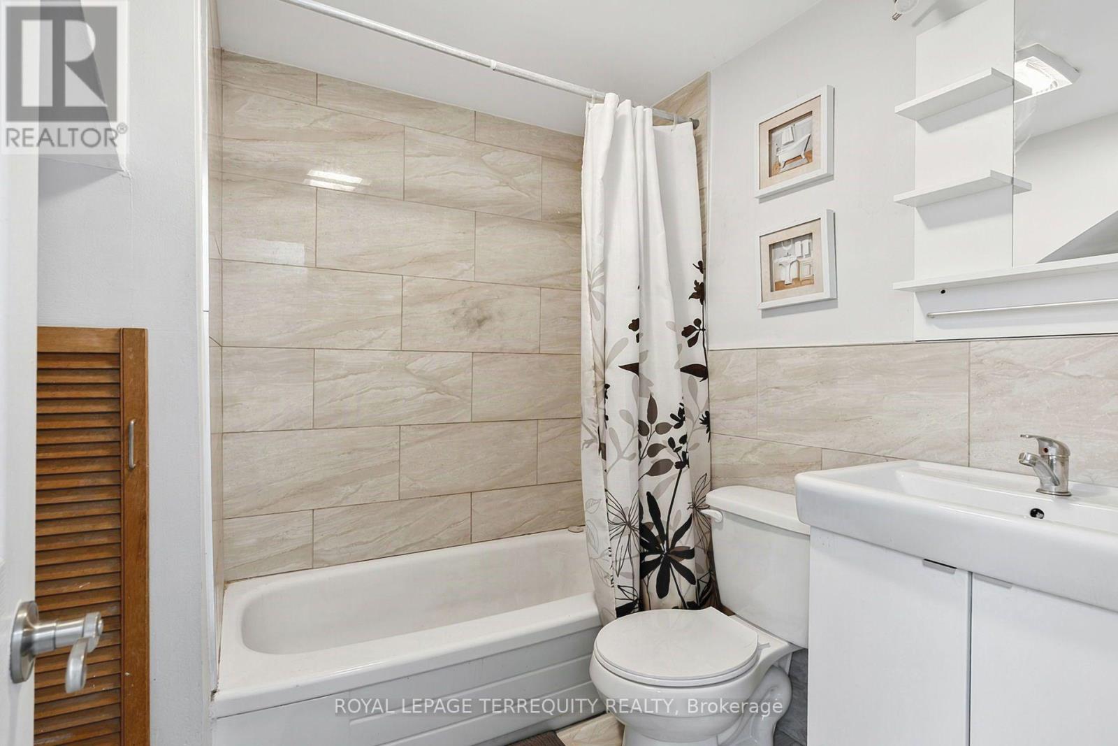 35 Elizabeth Street N, Brampton, Ontario  L6X 1S3 - Photo 34 - W13706134