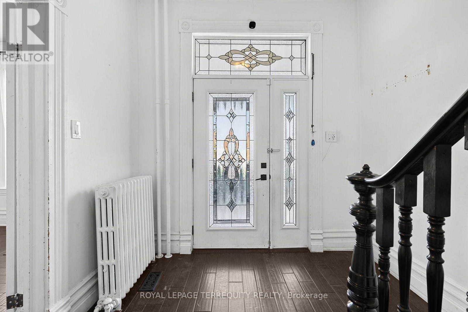 35 Elizabeth Street N, Brampton, Ontario  L6X 1S3 - Photo 4 - W13706134