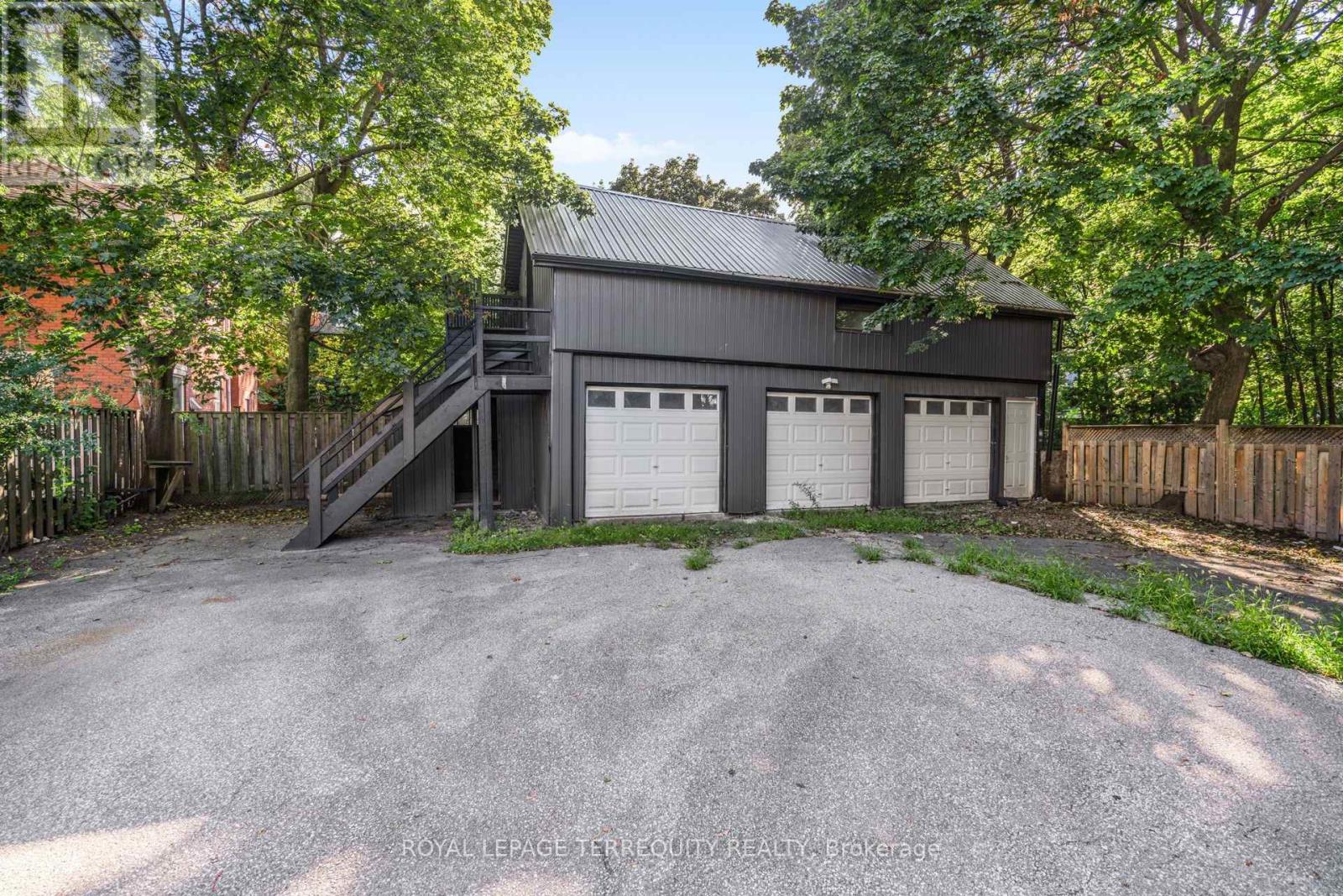 35 Elizabeth Street N, Brampton, Ontario  L6X 1S3 - Photo 40 - W13706134