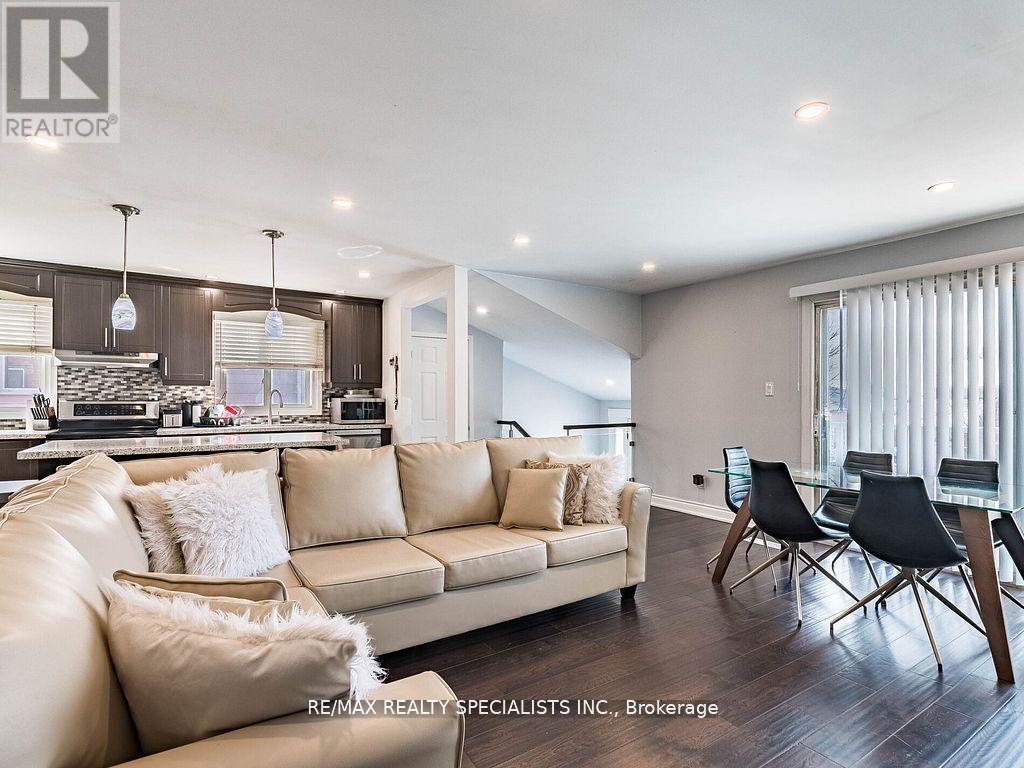 18 Ashford Court, Brampton, Ontario  L6V 2Z1 - Photo 12 - W13706198