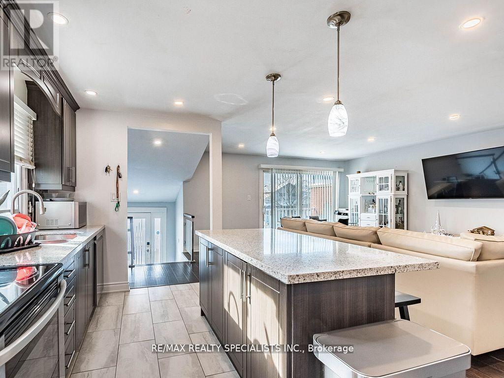 18 Ashford Court, Brampton, Ontario  L6V 2Z1 - Photo 18 - W13706198