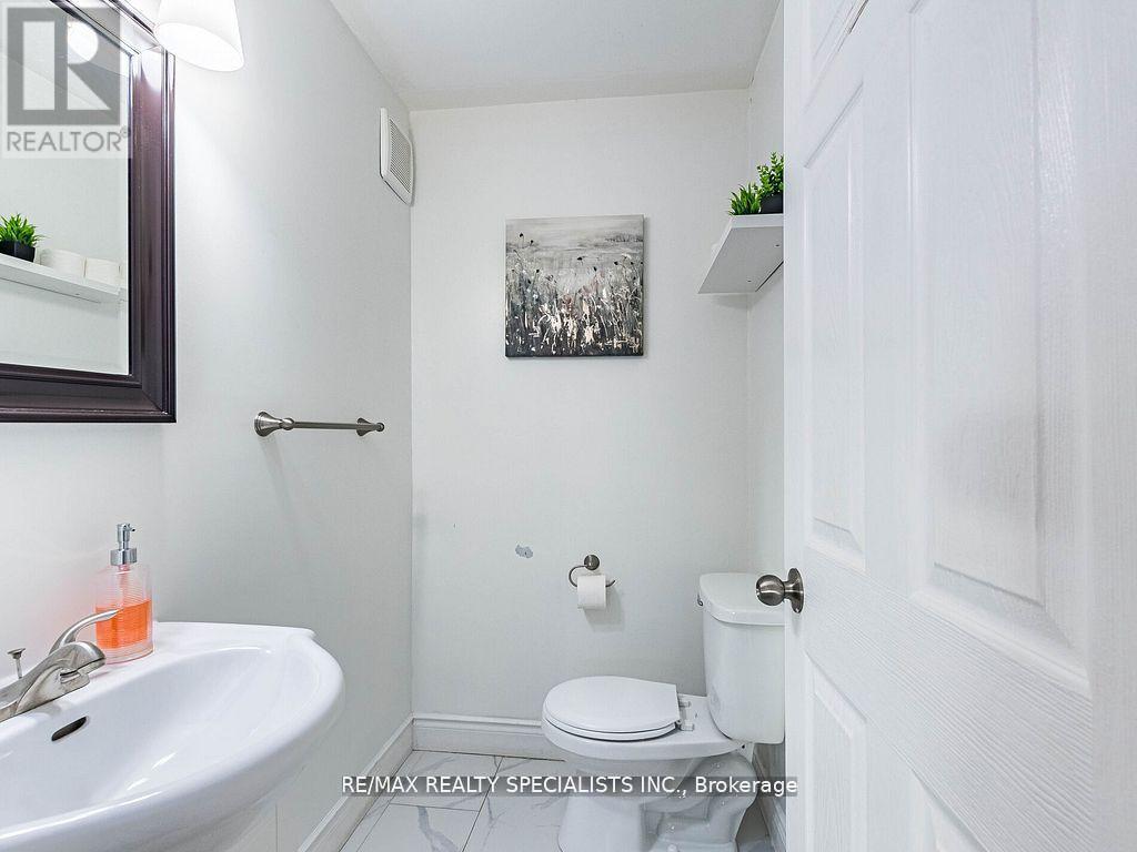 18 Ashford Court, Brampton, Ontario  L6V 2Z1 - Photo 19 - W13706198