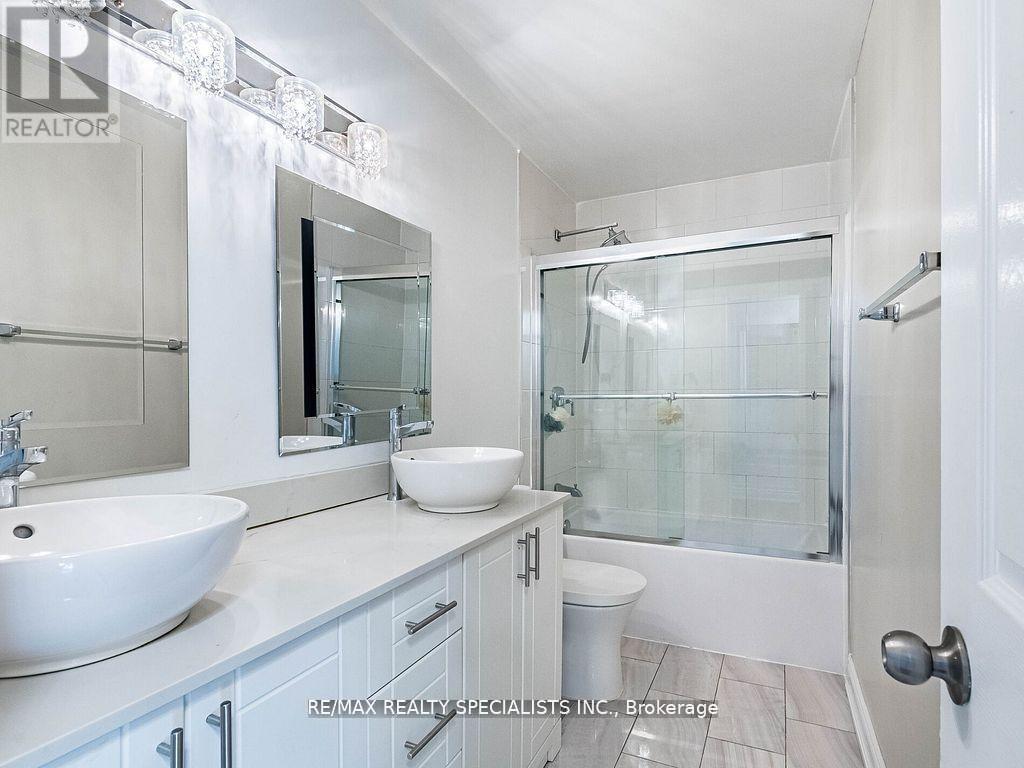 18 Ashford Court, Brampton, Ontario  L6V 2Z1 - Photo 27 - W13706198