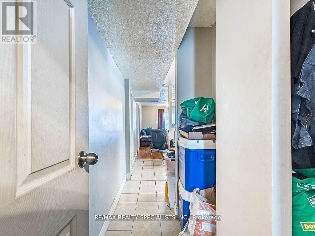 18 Ashford Court, Brampton, Ontario  L6V 2Z1 - Photo 31 - W13706198