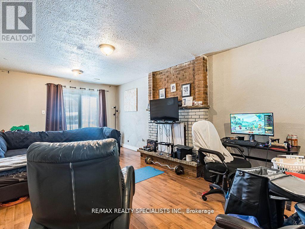 18 Ashford Court, Brampton, Ontario  L6V 2Z1 - Photo 34 - W13706198