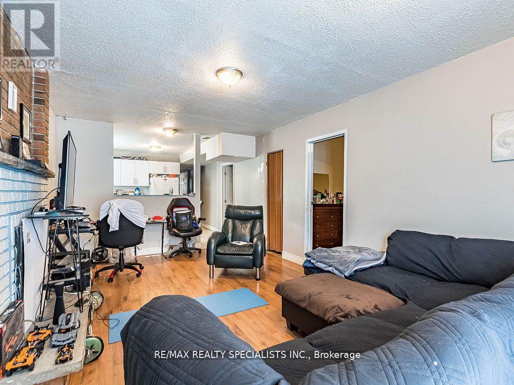 18 Ashford Court, Brampton, Ontario  L6V 2Z1 - Photo 36 - W13706198