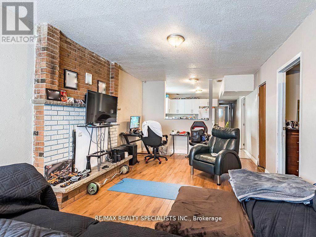18 Ashford Court, Brampton, Ontario  L6V 2Z1 - Photo 38 - W13706198