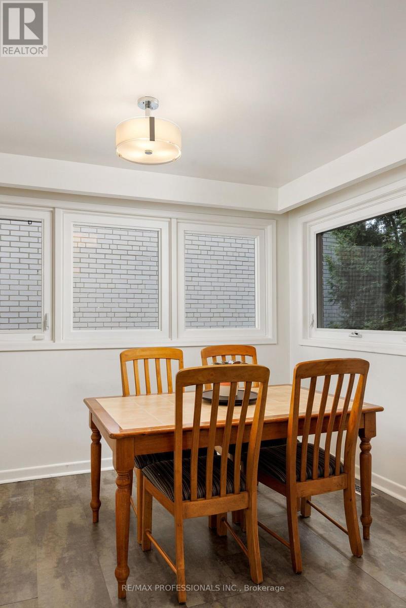 36 Thicket Road, Toronto, Ontario  M9C 2T6 - Photo 16 - W13706216