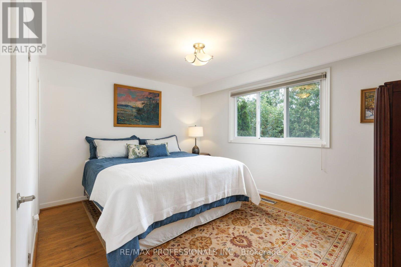 36 Thicket Road, Toronto, Ontario  M9C 2T6 - Photo 22 - W13706216